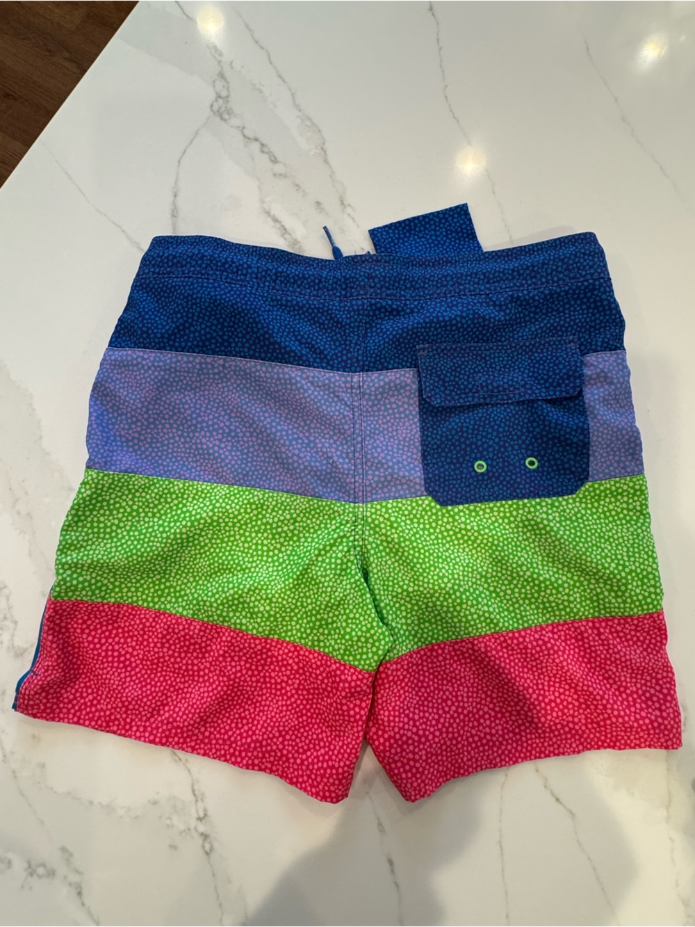 Vineyard Vines Swim Trunks Size Medium - Picture 3 of 3